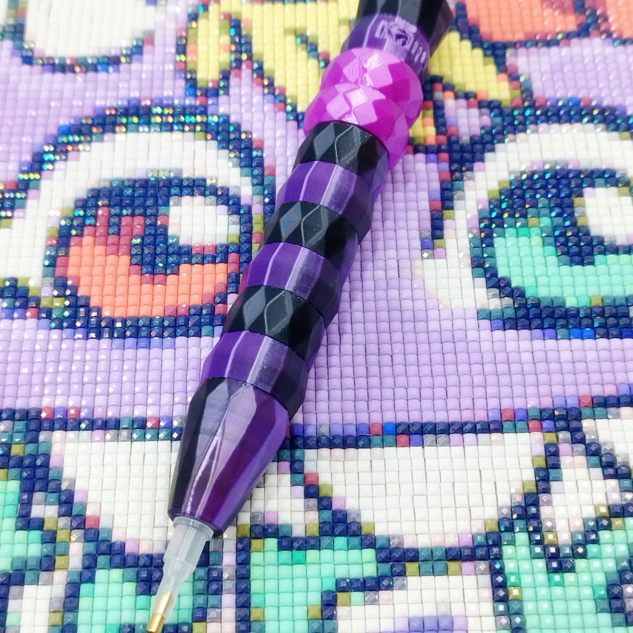 Chest + Pen Diamond Lilac/Black
