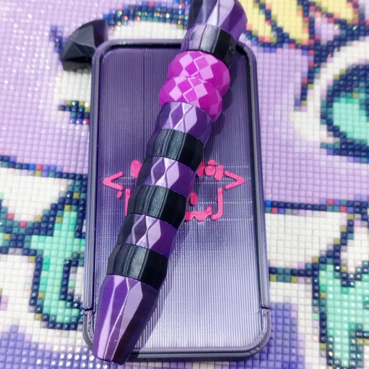 Chest + Pen Diamond Lilac/Black