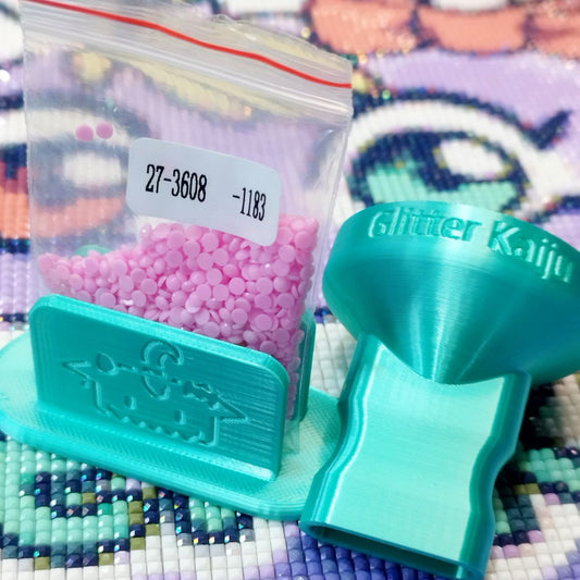 Turquoise Zip Funnel